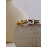 Wave adjustable ring